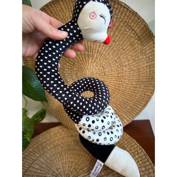 Tololo Black & White Plush Spiral Fox Toy - Picture 8 of 9